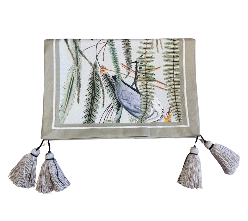 Camino de mesa en tela Garzas Borde Verde 2.2