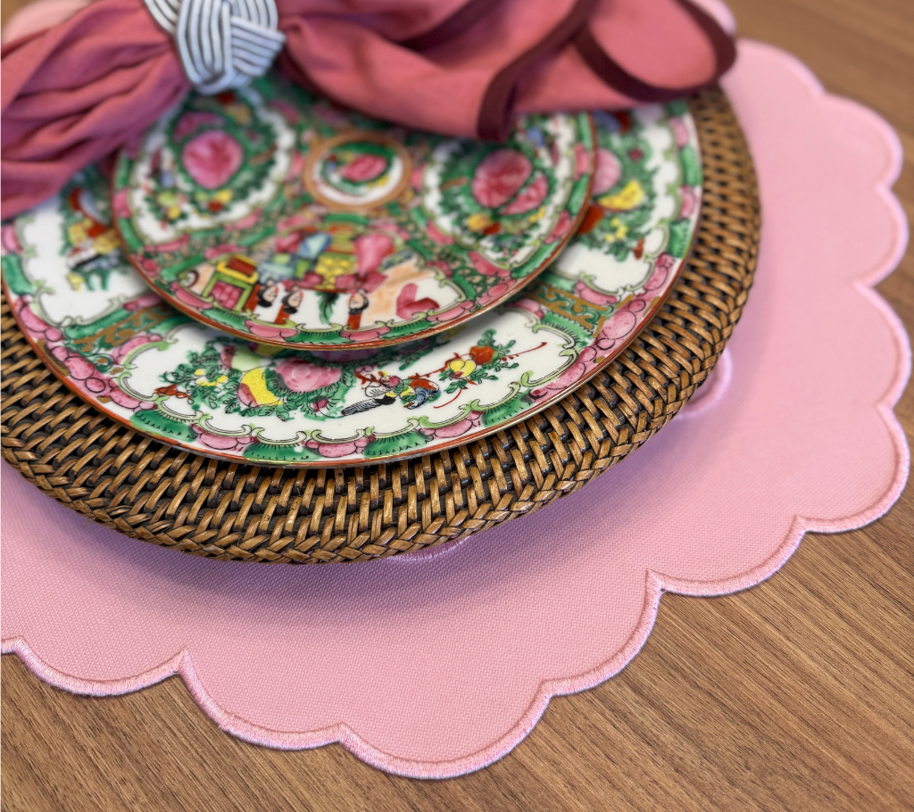 Individual reversible redondo en lona y rafia Flores/Rosado