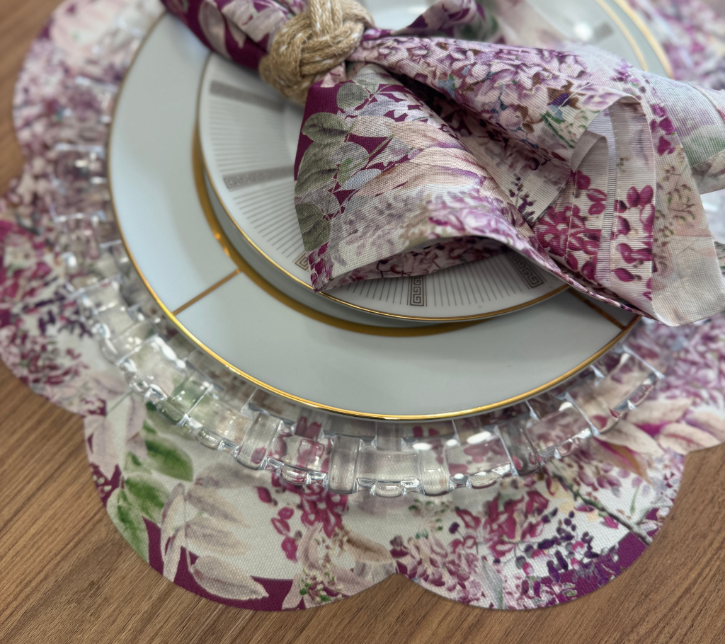 Individual troquelado redondo en tela Flores Fucsia