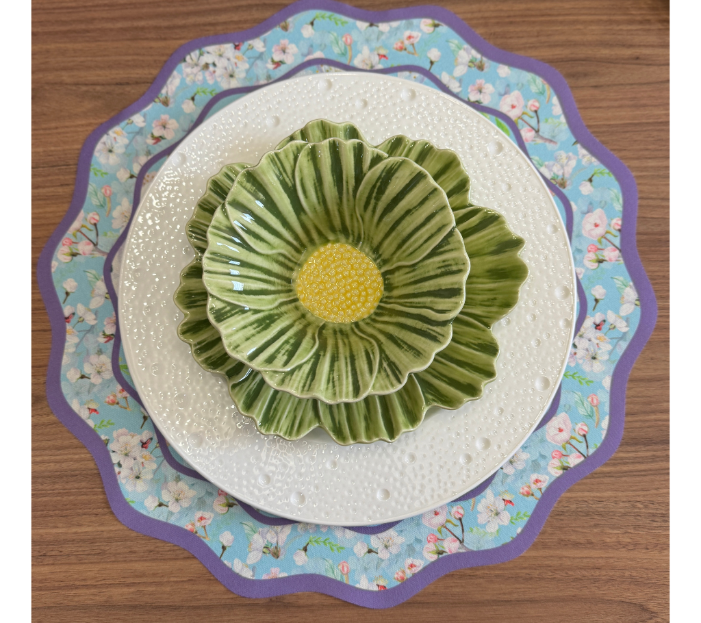 Individual troquelado redondo en tela Flores Borde Lila
