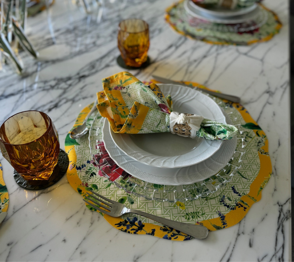 Individual troquelado redondo en tela Flor Borde Amarillo